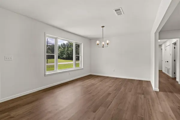 800 Holbrook Street, Mount Vernon, TX 75457