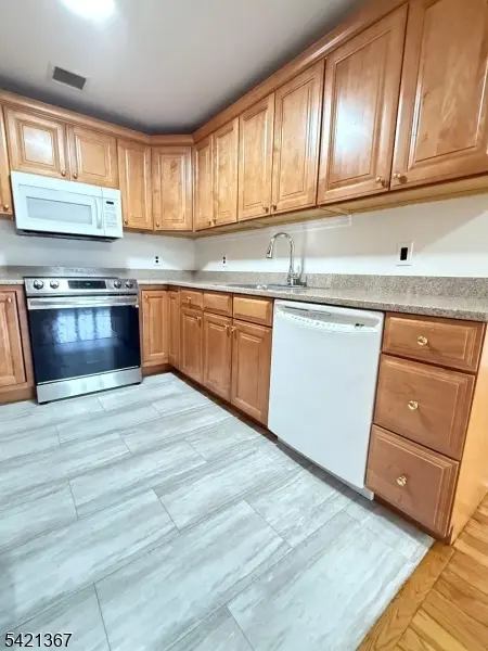 53 W Palisade Ave Und 406 #406, Englewood City, NJ 07631