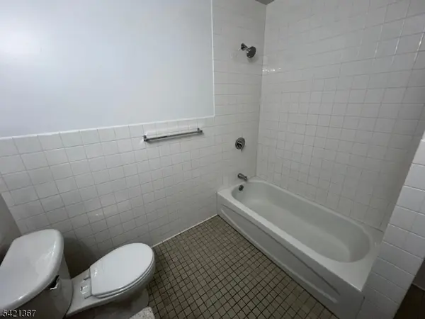 53 W Palisade Ave Und 406 #406, Englewood City, NJ 07631