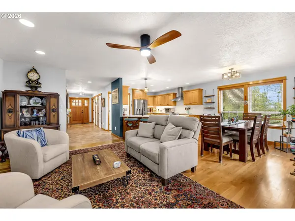 1261 SW BINFORD LAKE PKWY, Gresham, OR 97080