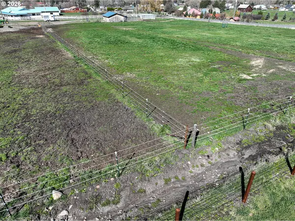 69478 Haefer LN, Cove, OR 97824