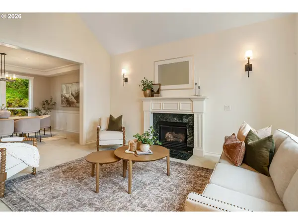 2636 PIMLICO DR, West Linn, OR 97068