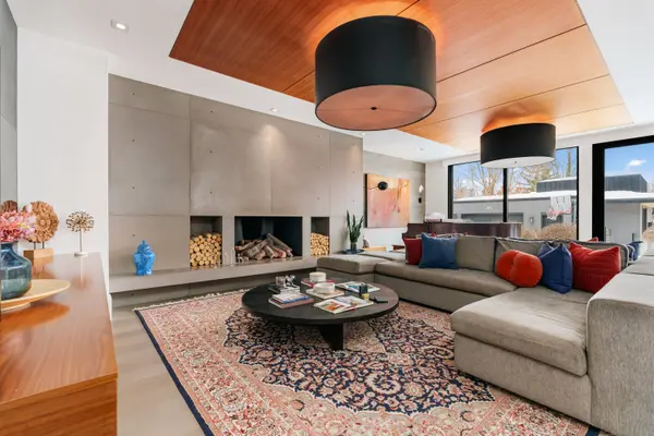 85 Glengrove AVE W, Toronto C04, ON M4R 1N8