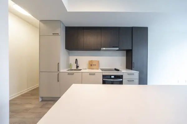 89 Church ST #707, Toronto C08, ON M5C 0B7