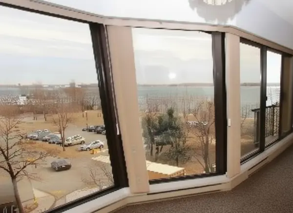 65 Harbour SQ #508, Toronto C01, ON M5J 2L4