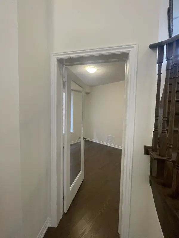 913 Rexton DR, Oshawa, ON L1L 0V1