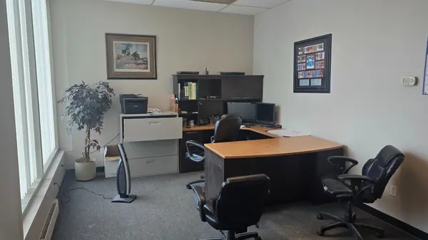 1845 Sandstone MNR #26, Pickering, ON L1W 3X9