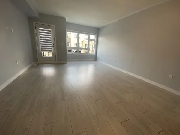 3089 Cherry Blossom Common, Burlington, ON L7M 0H4