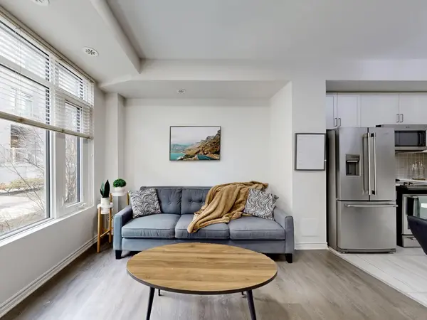 15 Applewood LN #92, Toronto W08, ON M9C 2Z7