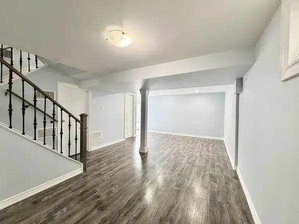 72 Dantek CRES #Main Floor, Brampton, ON L6V 3T4