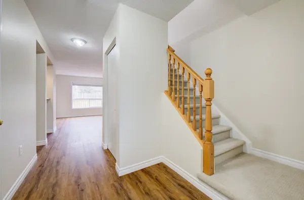 1 Ginger CT, Guelph, ON N1G 4Z9