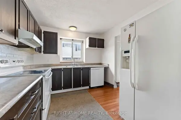 5 Hadley CIR #21, Bells Corners And South To Fallowfield, ON K2H 6P1