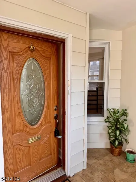 445 E 32nd St, Paterson City, NJ 07504