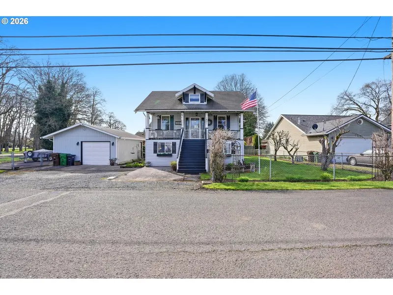 1621 Tualatin ST, St Helens, OR 97051