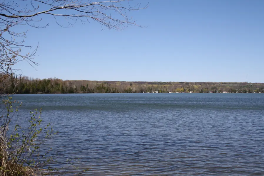 1912 South Orr Lake RD, Springwater, ON L0L 1P0