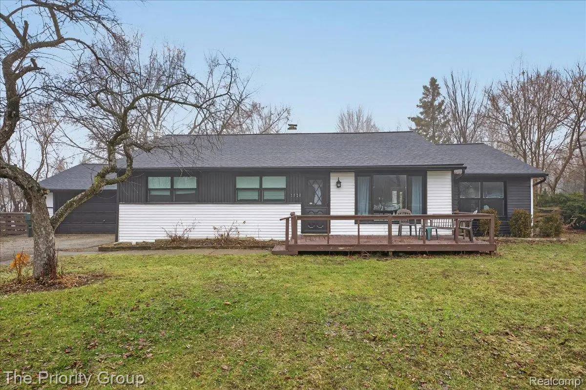 1918 Alsdorf AVE, Rochester Hills, MI 48309