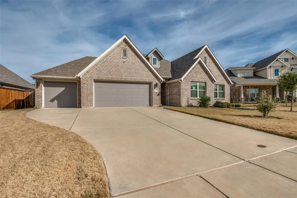 237 Four Roses Drive, Waxahachie, TX 75165