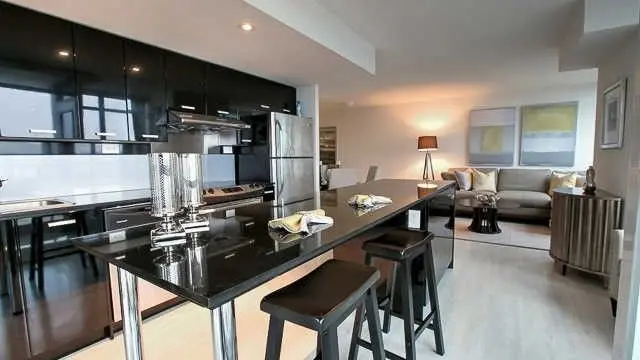 19 Singer CT #921, Toronto C15, ON M2K 0B2