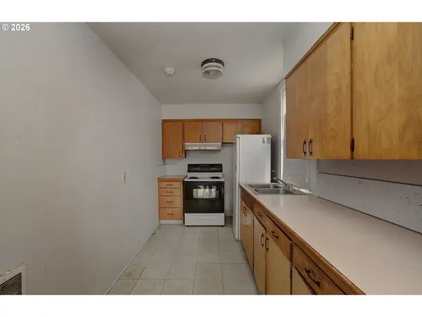 1012 W 12TH ST, Vancouver, WA 98660