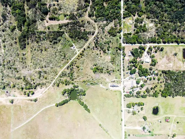 380 County Road 3040, Corsicana, TX 75109