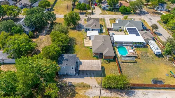 3823 Dempster Avenue, Cockrell Hill, TX 75211