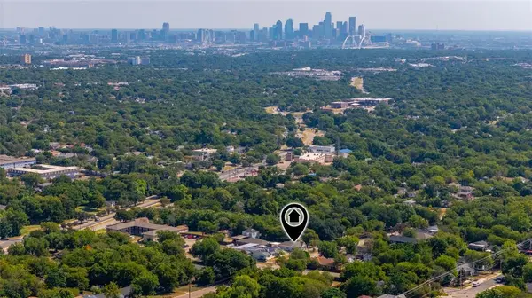 3823 Dempster Avenue, Cockrell Hill, TX 75211