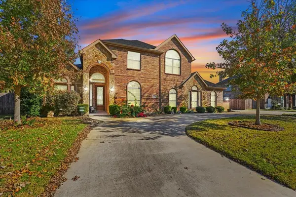 305 Fountain Creek Court, Ovilla, TX 75154