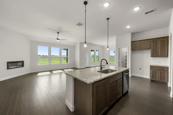 373 Paddle Boat Drive, Granbury, TX 76049