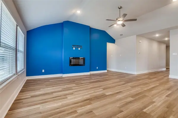 237 Four Roses Drive, Waxahachie, TX 75165