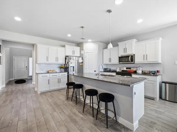 186 Dogwood Avenue, Rhome, TX 76078