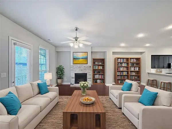 573 W Royal Lane, Irving, TX 75039