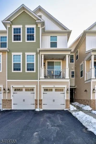 736 Station Rd, Dunellen Boro, NJ 08812