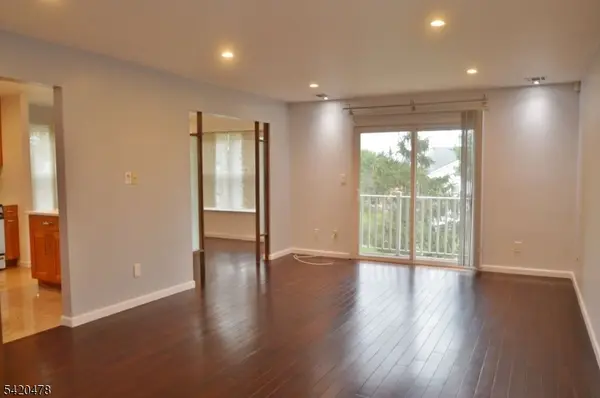 28 Joseph Dr, East Hanover Twp., NJ 07936