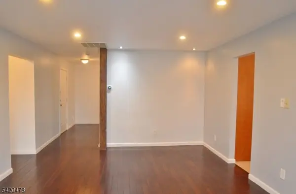 28 Joseph Dr, East Hanover Twp., NJ 07936