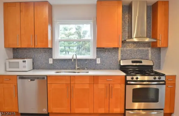 28 Joseph Dr, East Hanover Twp., NJ 07936