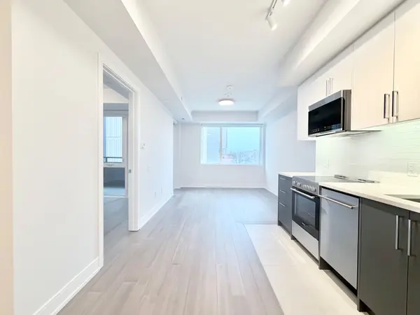 664 Spadina AVE #406, Toronto C01, ON M5S 0G4