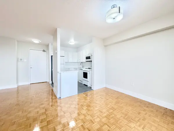 666 Spadina AVE #2003, Toronto C01, ON M5S 2H8