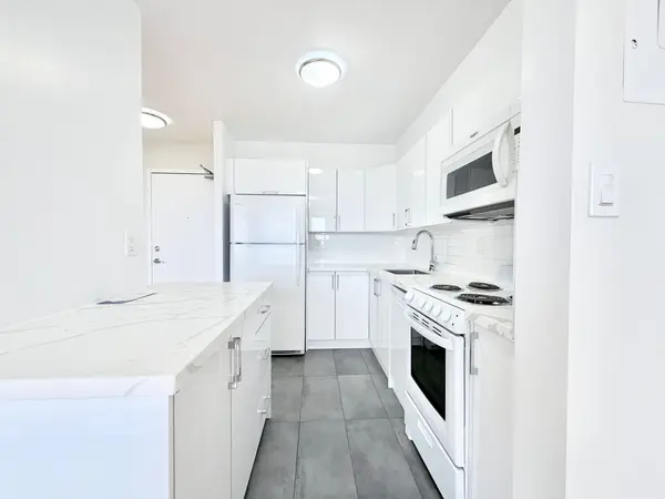 666 Spadina AVE #2003, Toronto C01, ON M5S 2H8