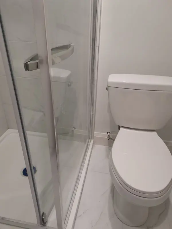 34 Hodgins AVE #BSMT, Georgina, ON L4P 3T3