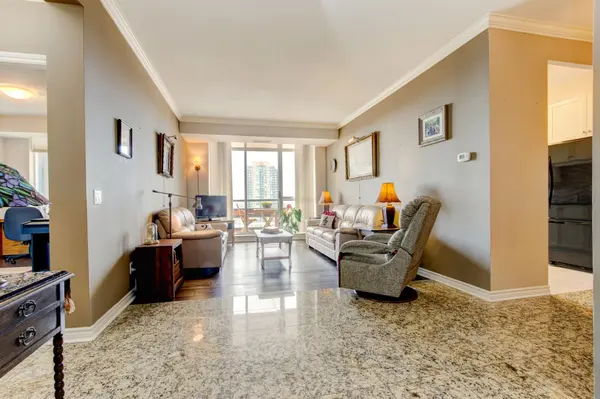 1 Belvedere CT #1202, Brampton, ON L6V 4M6