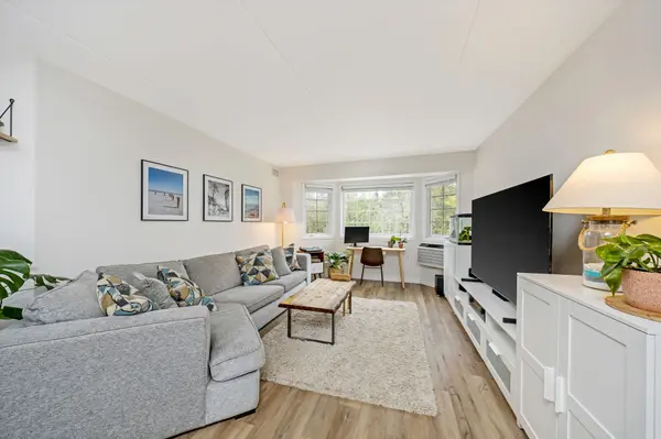 264 Alma ST #203, Guelph/eramosa, ON N0B 2K0