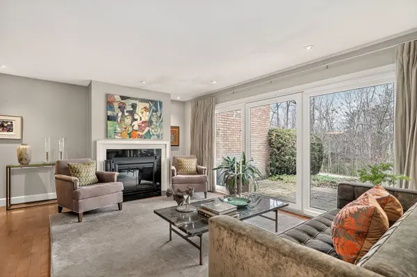 55 Whitemarl DR #Unit 10, Rockcliffe Park, ON K1L 8J9