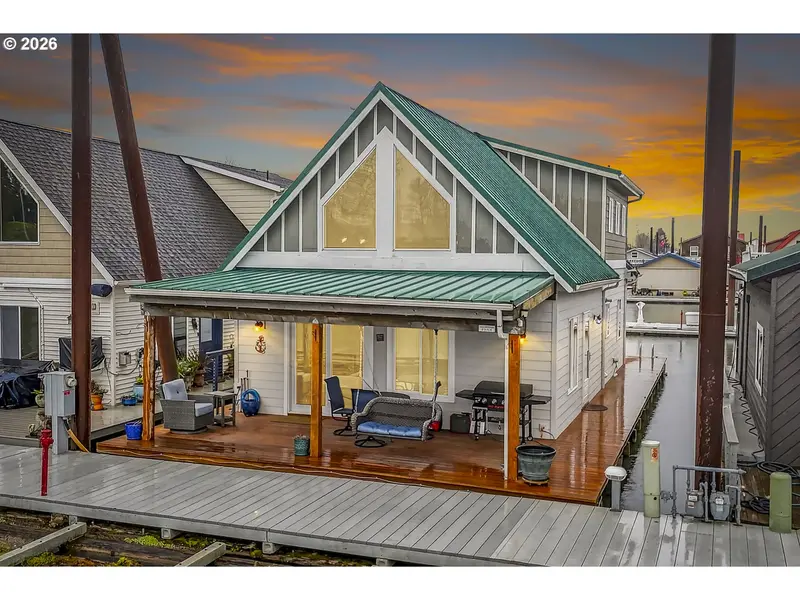 19609 NE Marine DR #A5, Portland, OR 97230