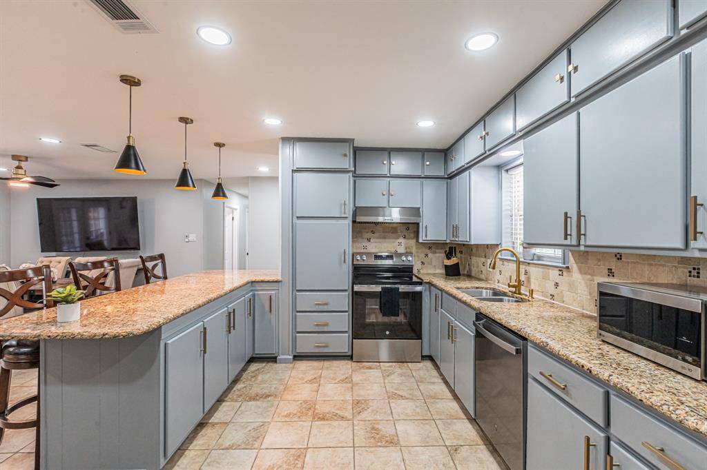 1498 2nd Place, Haslet, TX 76052