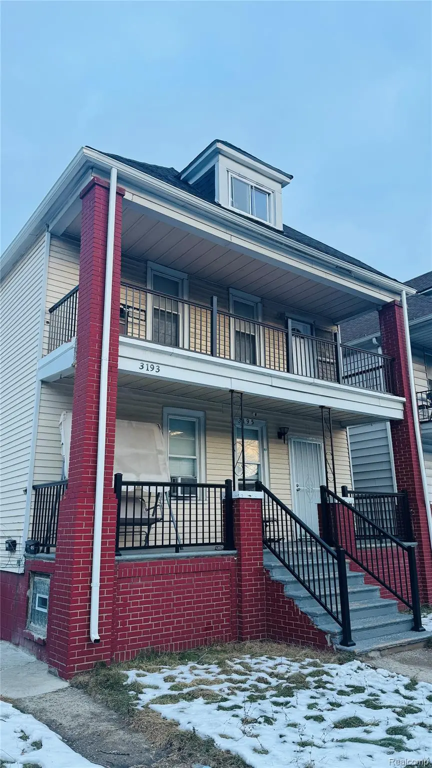 3193 Trowbridge ST, Hamtramck, MI 48212