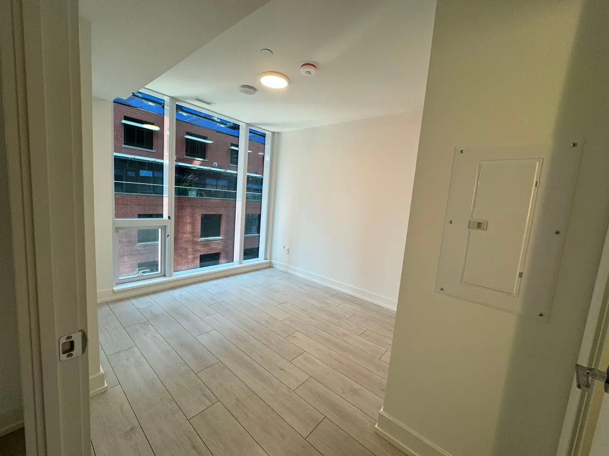 15 Mercer ST #514, Toronto C01, ON M5V 1H2