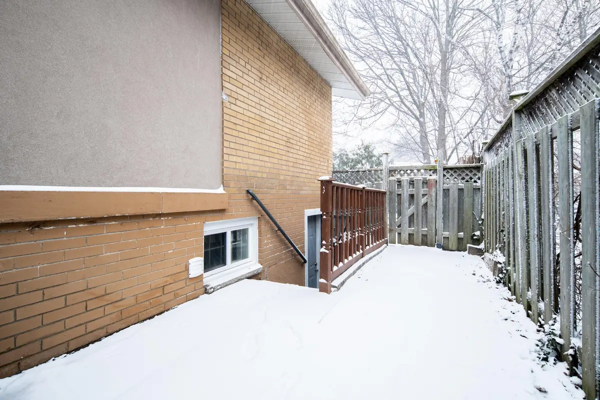 332 Homewood AVE #Lower, Toronto C07, ON M2R 2N8