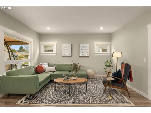 3645 SE CENTER ST, Portland, OR 97202