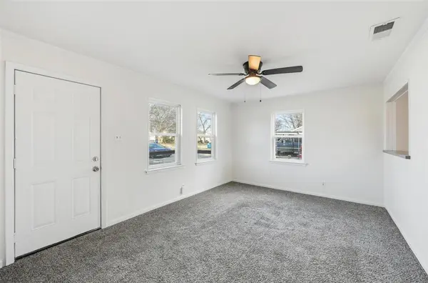 318 Methodist Street, Red Oak, TX 75154