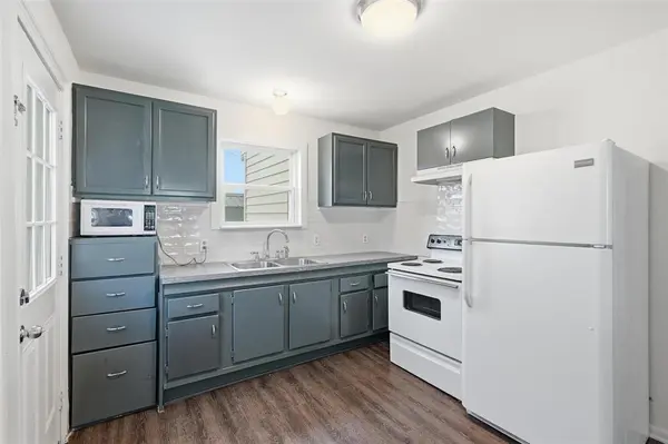 318 Methodist Street, Red Oak, TX 75154